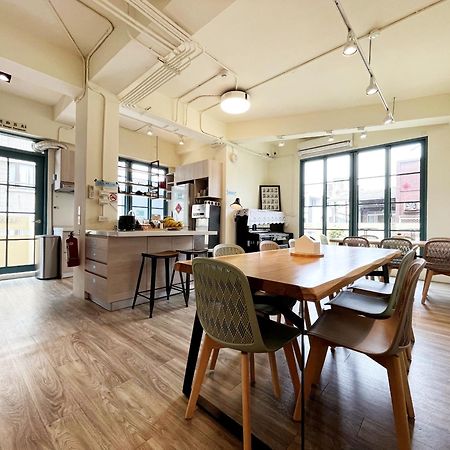 Funtime Hostel Kota Chiayi Bagian luar foto